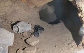 یافتن گنج جان جوان گنــج یـاب